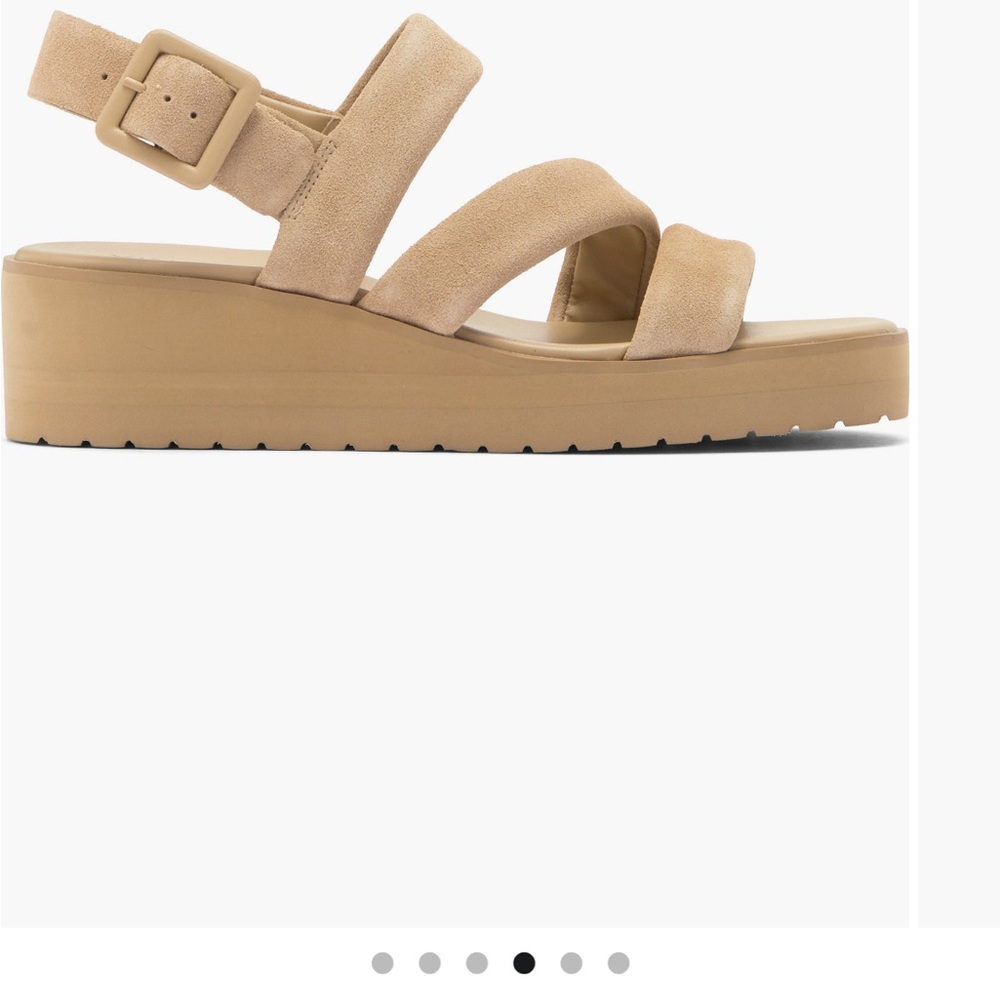 NIB - Vince Beige Platform Sandals